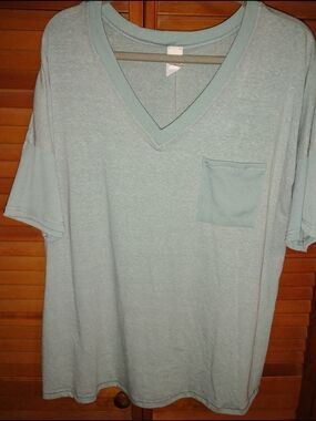 Sew In Love Women's Short Sleeve V-Neck Tee in Light Mint